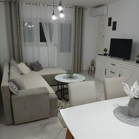 Apartman Pontis Okrug Gornji 트로기르 외부 사진