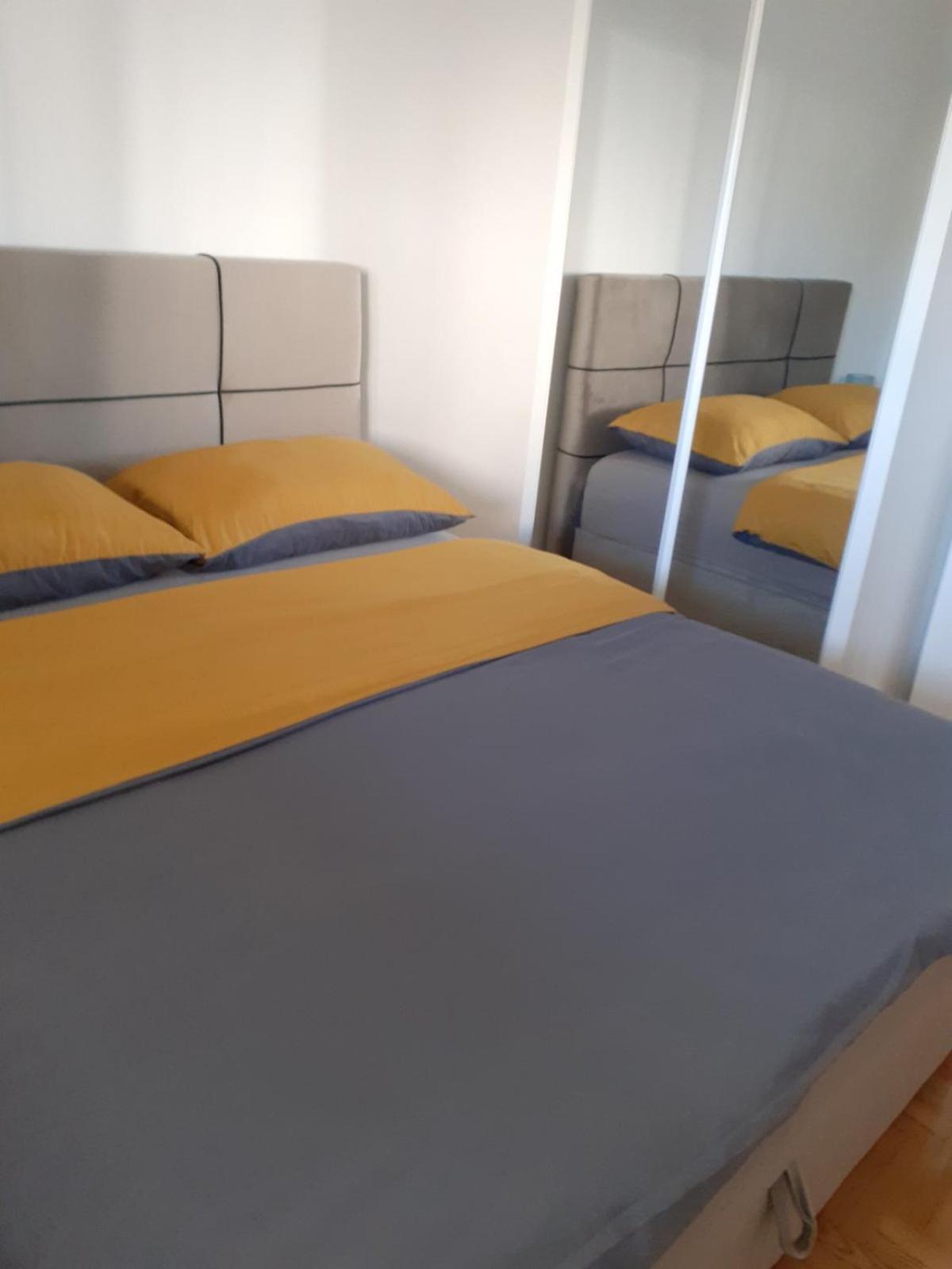 Apartman Pontis Okrug Gornji 트로기르 외부 사진